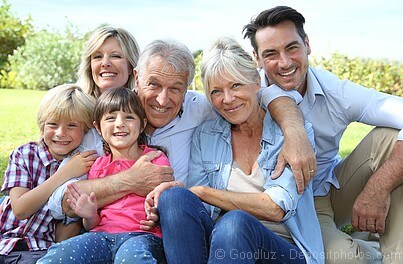 Family of three generations with no hair loss Family of three generations with no hair loss